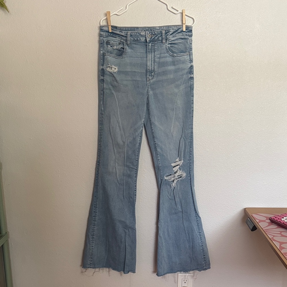AE Next Level Ripped Super High-
Waisted Flare Jean Size 12 XLong